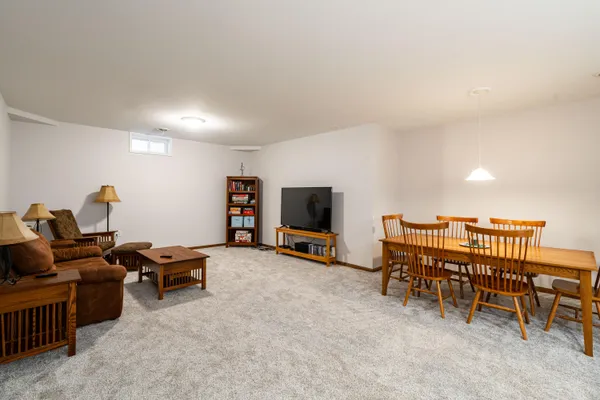 $744,900 | 4915 Meadowview Court, Grafton, WI 53024