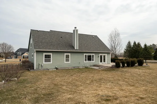 $744,900 | 4915 Meadowview Court, Grafton, WI 53024