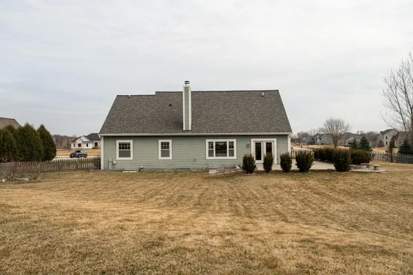 $744,900 | 4915 Meadowview Court, Grafton, WI 53024