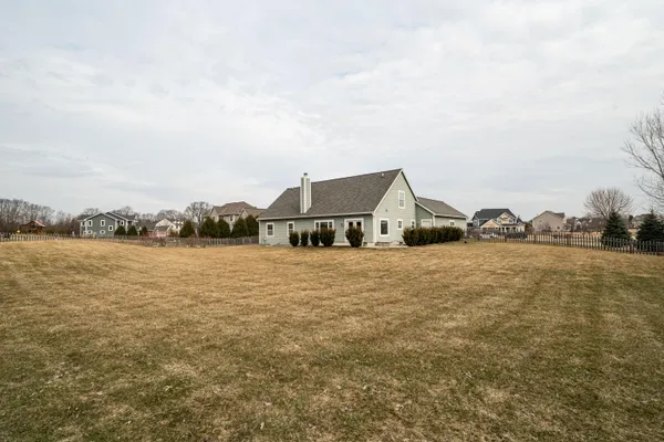$744,900 | 4915 Meadowview Court, Grafton, WI 53024