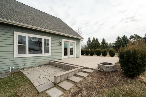 $744,900 | 4915 Meadowview Court, Grafton, WI 53024