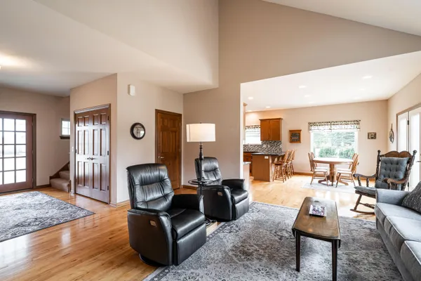 $744,900 | 4915 Meadowview Court, Grafton, WI 53024
