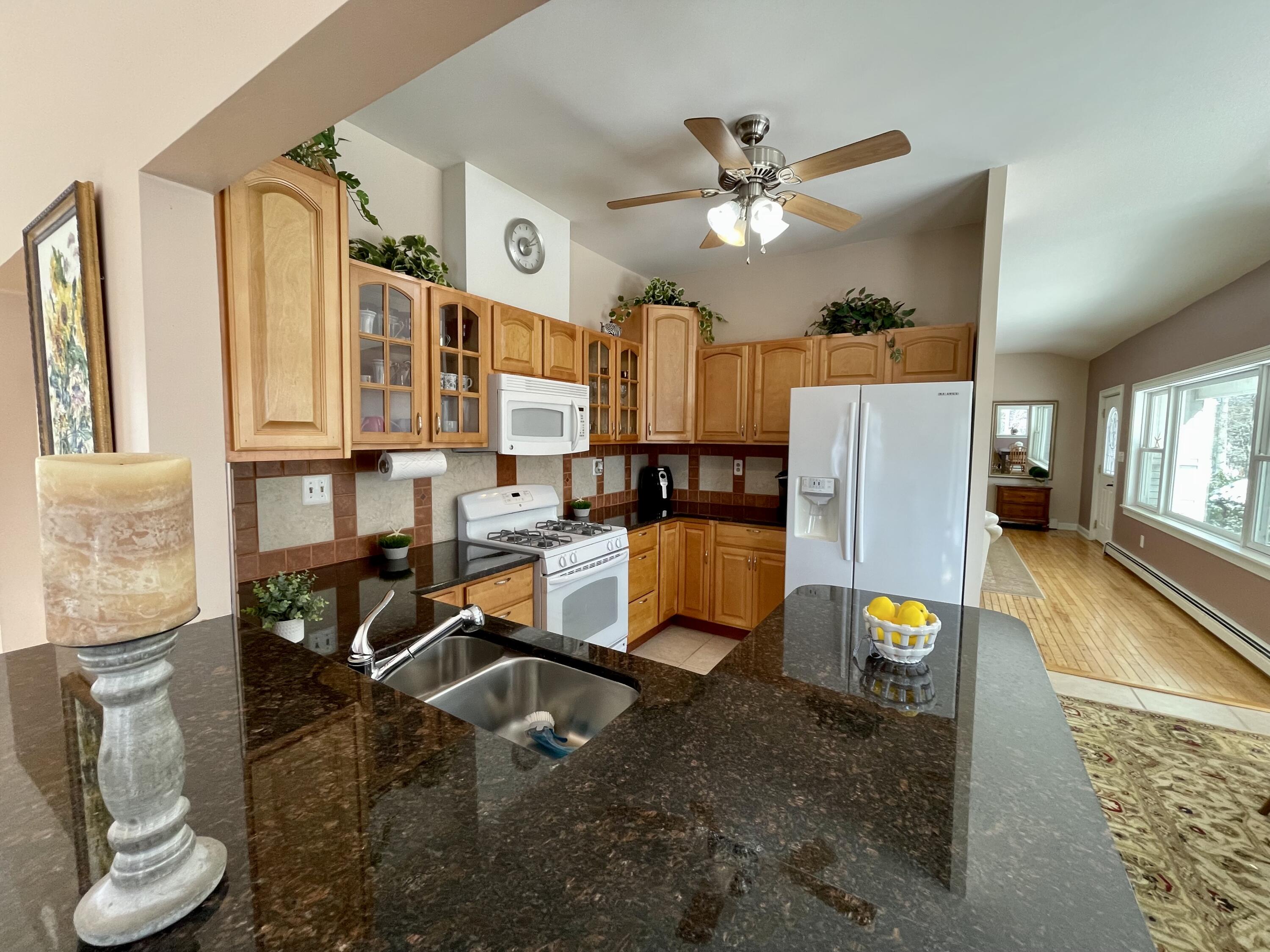 401 Shootflying Hill Road Centerville, MA 02632 - Photo 23 of 72 kitchen close up.gas stove