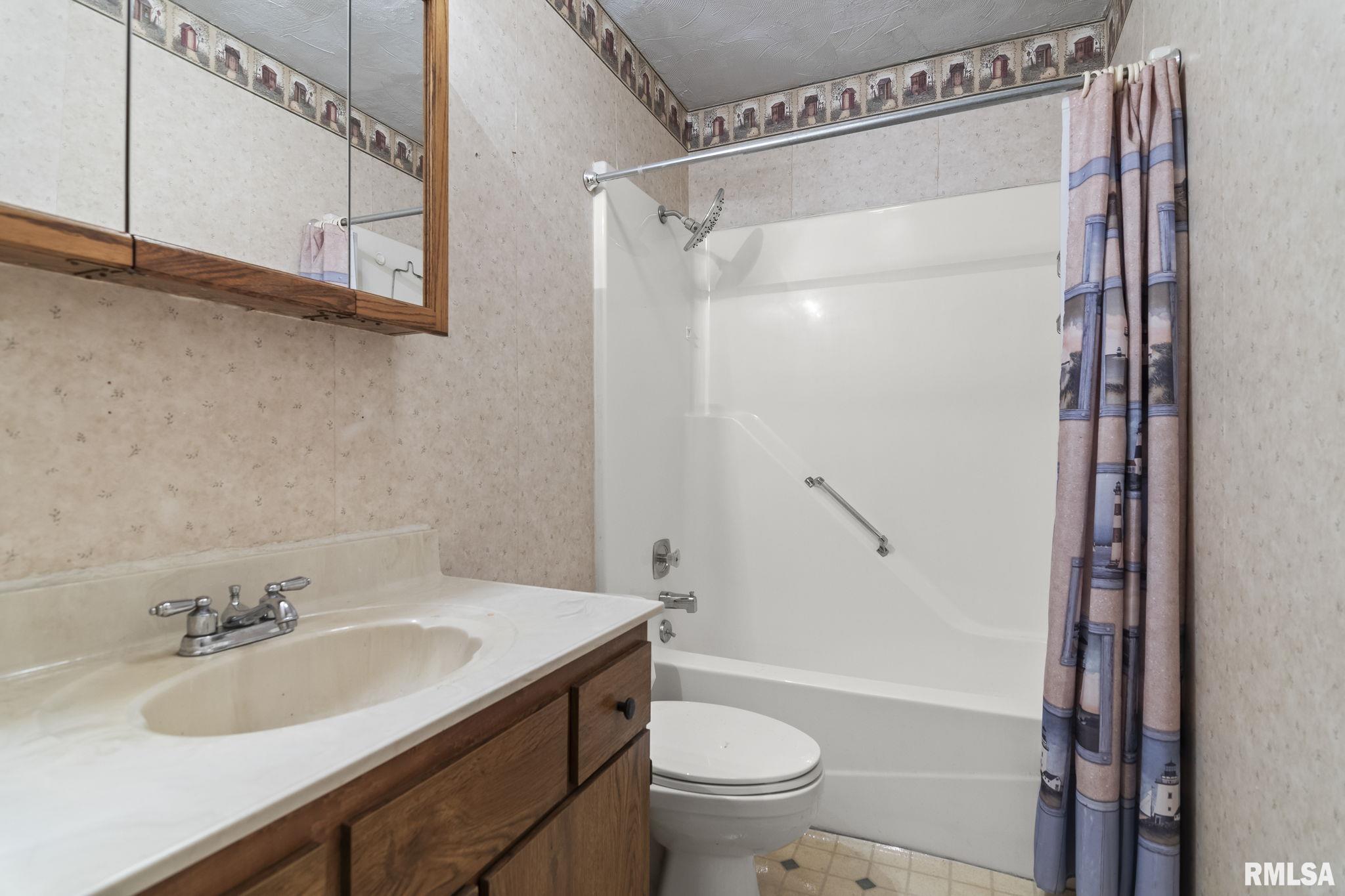 2013 Scarbrough Road Springfield, IL 62702 - Photo 16 of 31
