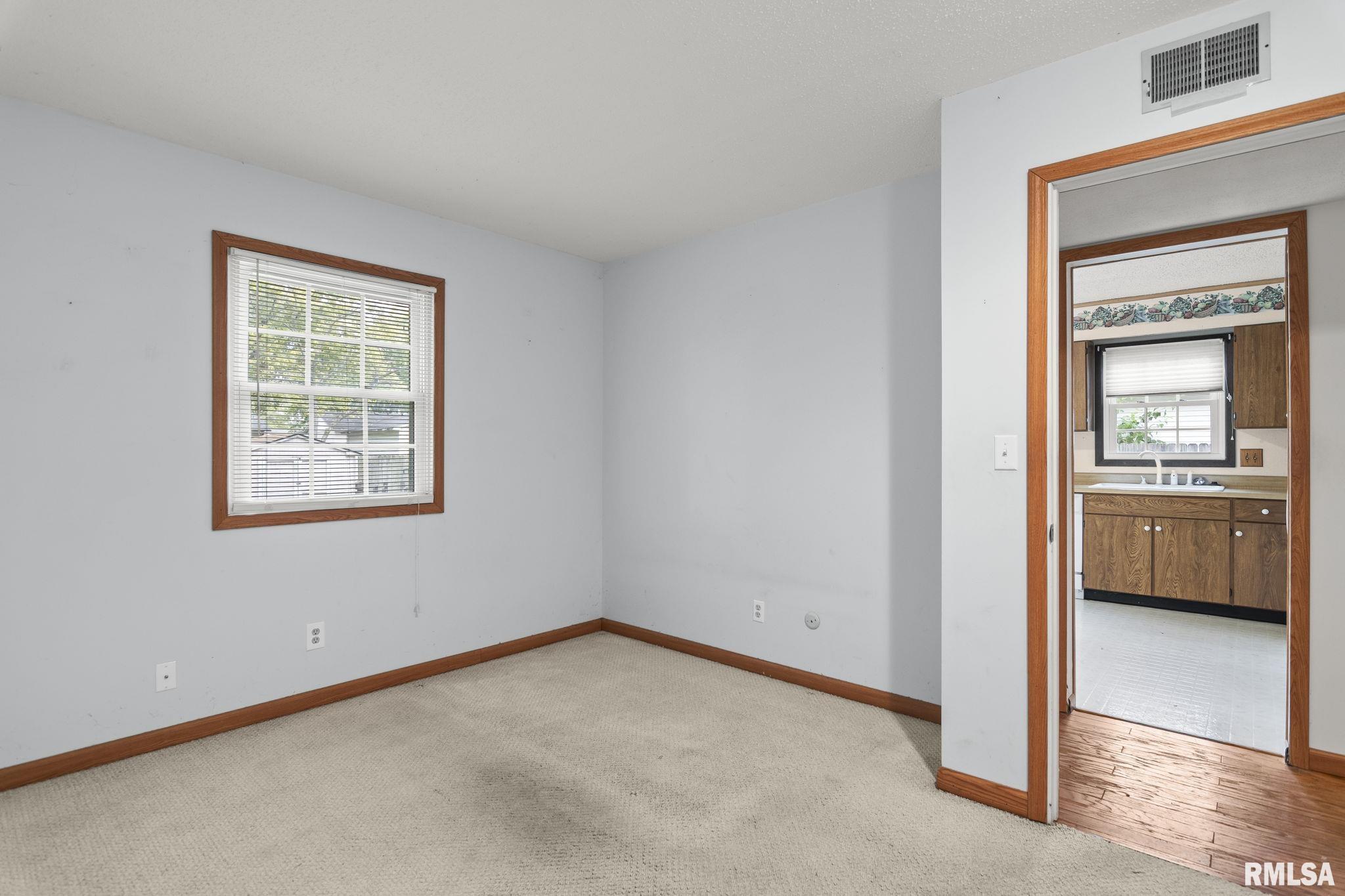 2013 Scarbrough Road Springfield, IL 62702 - Photo 20 of 31