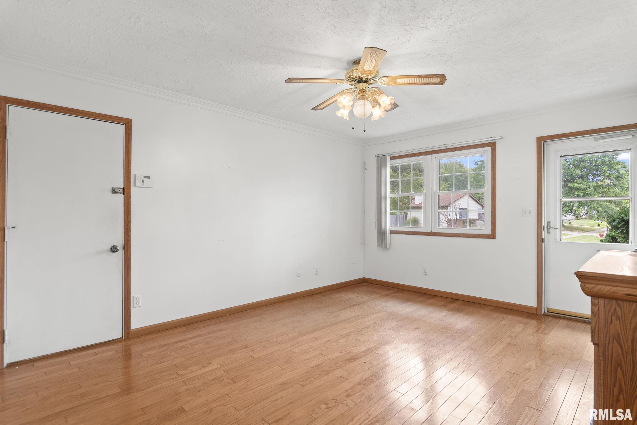 2013 Scarbrough Road Springfield, IL 62702 - Photo 5 of 31