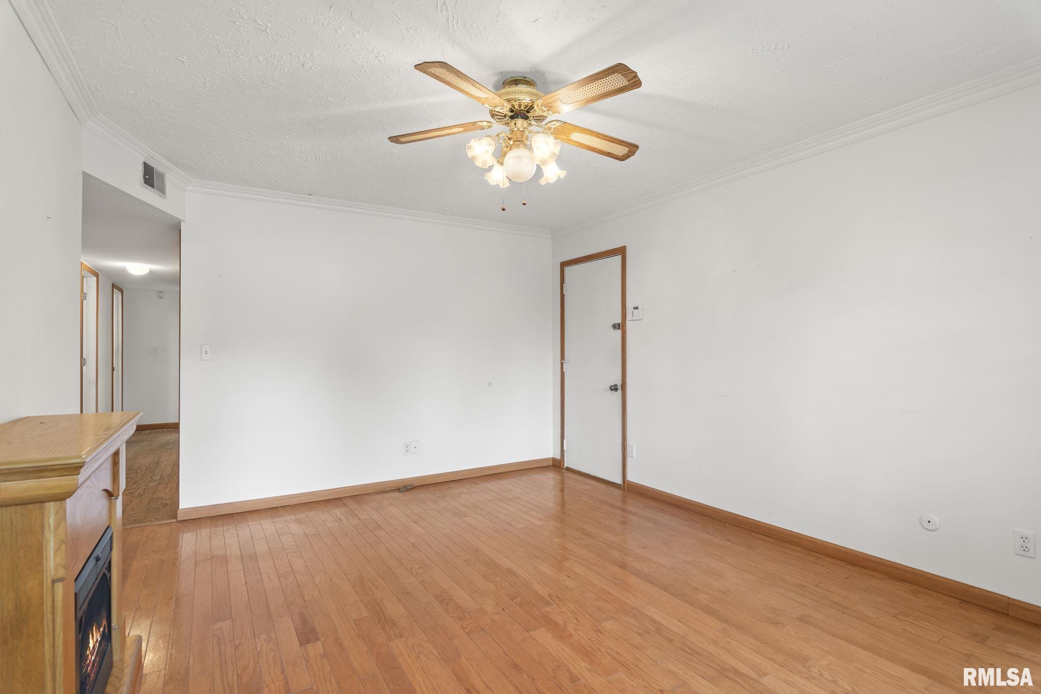 2013 Scarbrough Road Springfield, IL 62702 - Photo 7 of 31