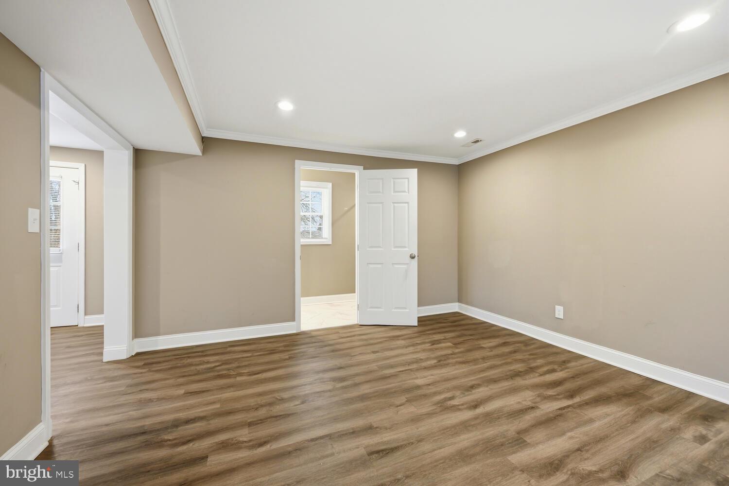 21524 Chicken Point Road Tilghman, MD 21671 - Photo 11 of 41 Family Room