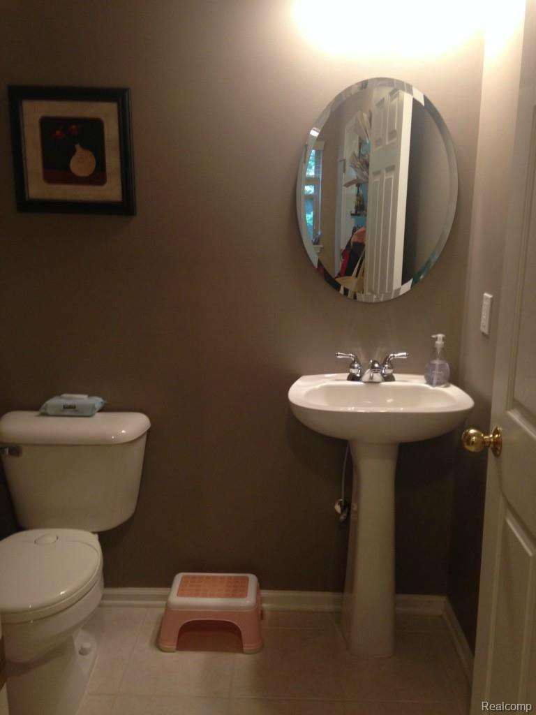 2142 Pleasant Ridge Howell, MI 48843 - Photo 25 of 25 IMG_2688.jpg