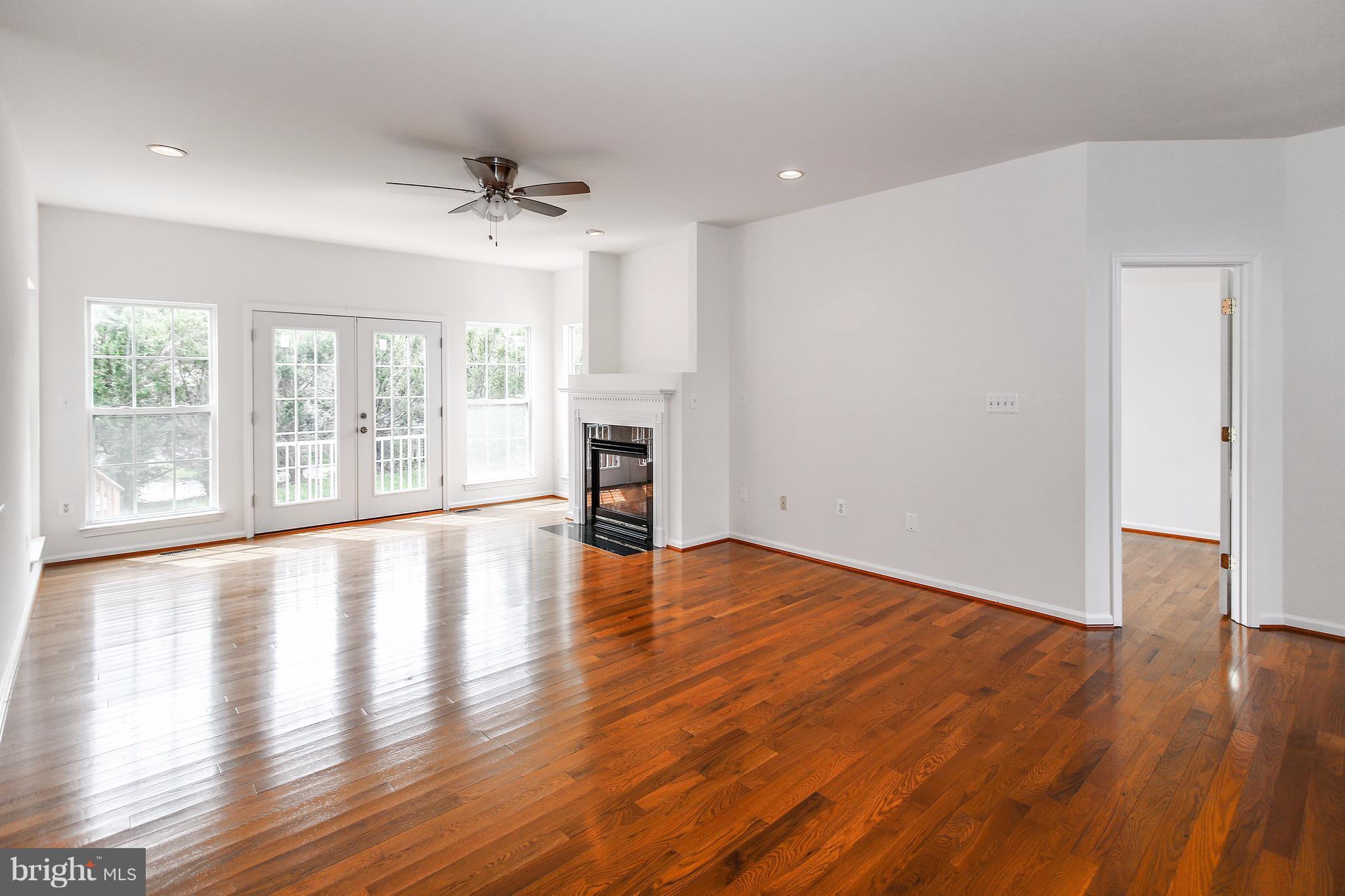 14320 Harvest Moon Road Boyds, MD 20841 - Photo 8 of 30 Family Room