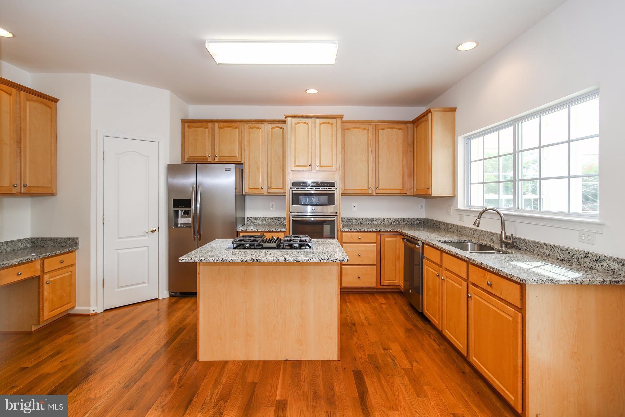 14320 Harvest Moon Road Boyds, MD 20841 - Photo 9 of 30 Kitchen