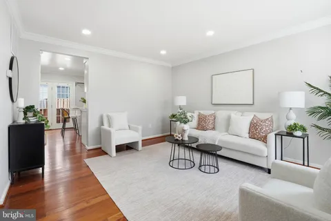 $775,000 | 3017 22nd Street South, Arlington, VA 22204