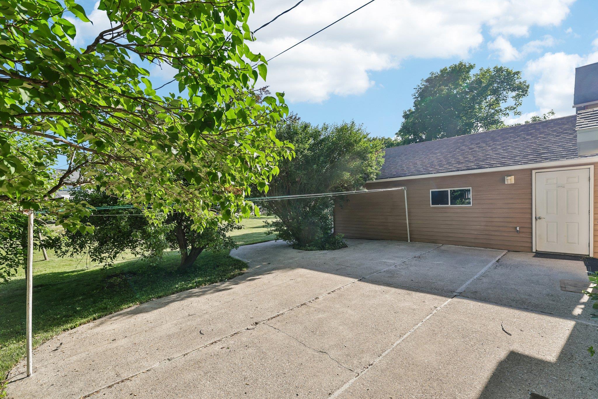 202 West 3rd Street Waunakee, WI 53597 - Photo 37 of 48