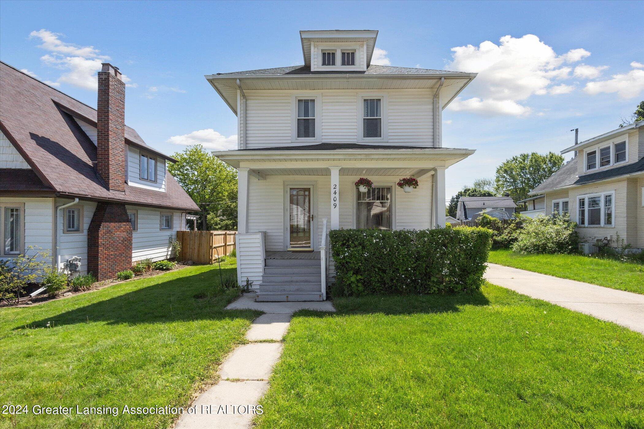 2409 Kensington Road Lansing, MI 48910 - Photo 3 of 35 03-2409-Kensington-Rd-Lansing-MI-48910-W