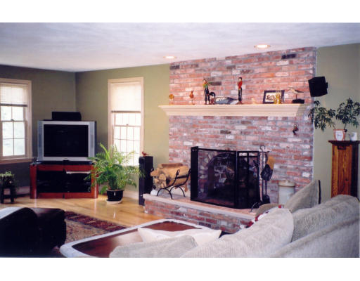 234 Blue Ridge Road North Andover, MA 01845 - Photo 8 of 15 Gallery Image 8