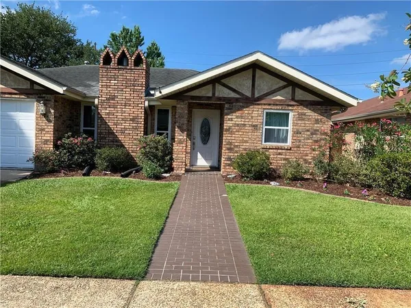 $2,300 | 732 St Julien Drive, Kenner, LA 70065