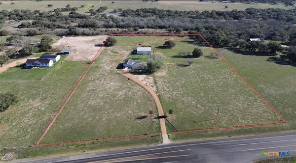 $675,000 | 8652 Highway 111, Yoakum, TX 77995