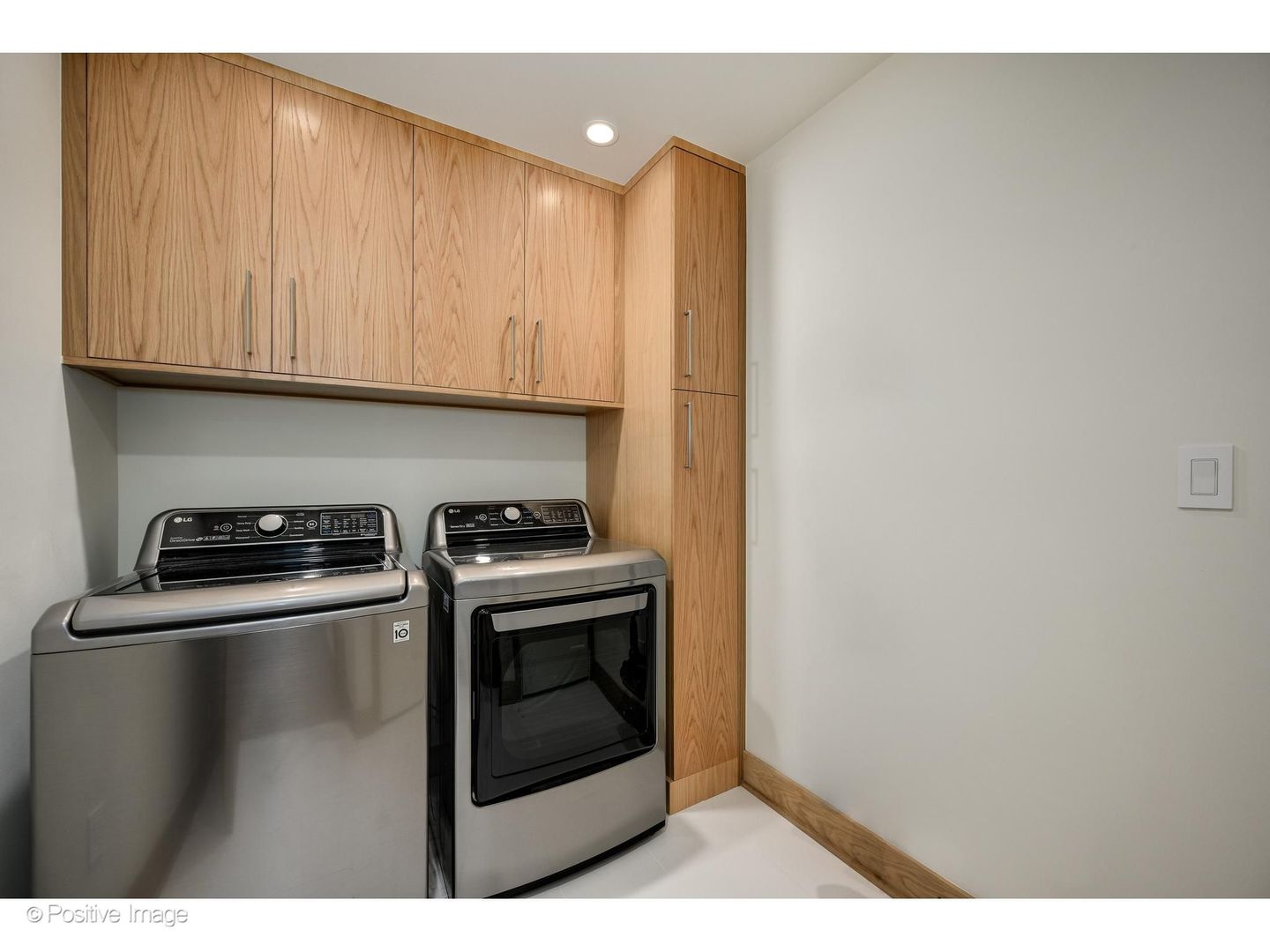 1307 North Sutton Place Chicago, IL 60610 - Photo 29 of 43