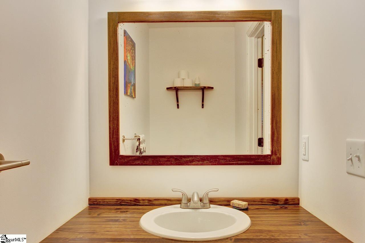 221 Cross Field Road Greenville, SC 29607 - Photo 12 of 28 Gallery Image 12
