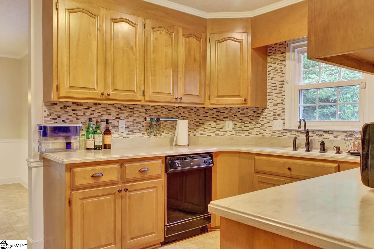 221 Cross Field Road Greenville, SC 29607 - Photo 7 of 28 Gallery Image 7