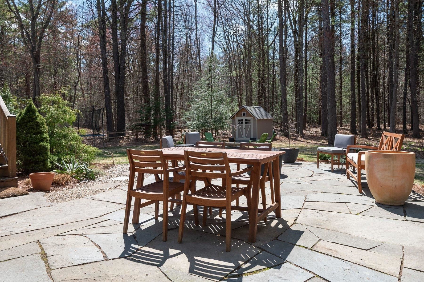 47 River Road Stratham, NH 03885 - Photo 27 of 40
