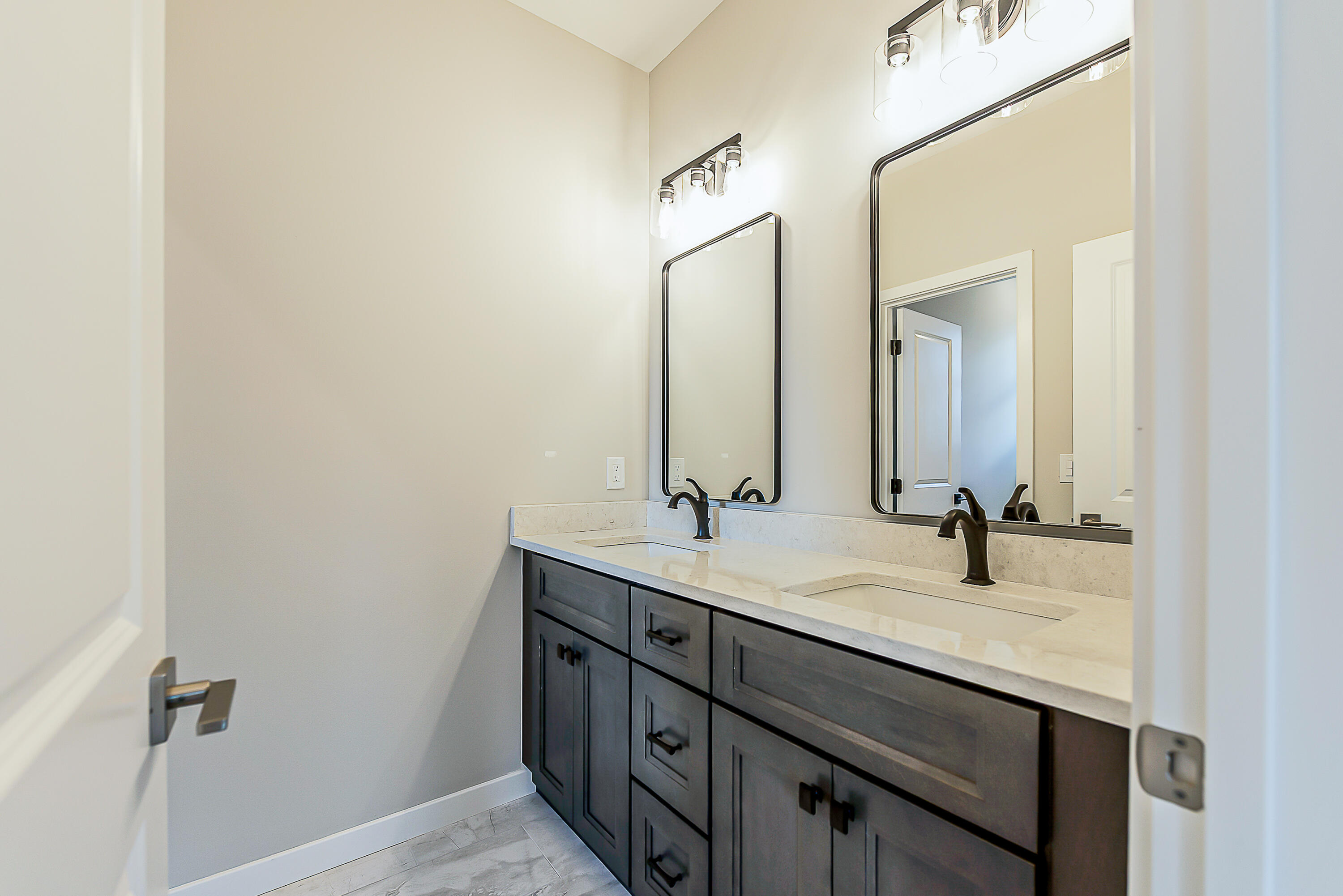 9758 Iosco Ridge Drive Gregory, MI 48137 - Photo 7 of 9 DSC_6375
