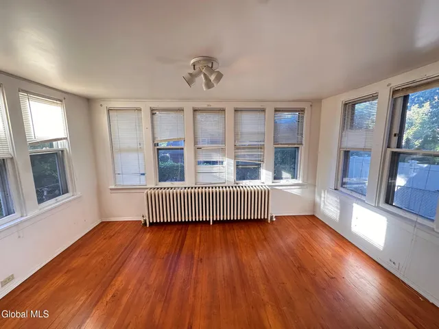 $1,750 | 864 Myrtle Avenue, Unit 1, Albany, NY 12208