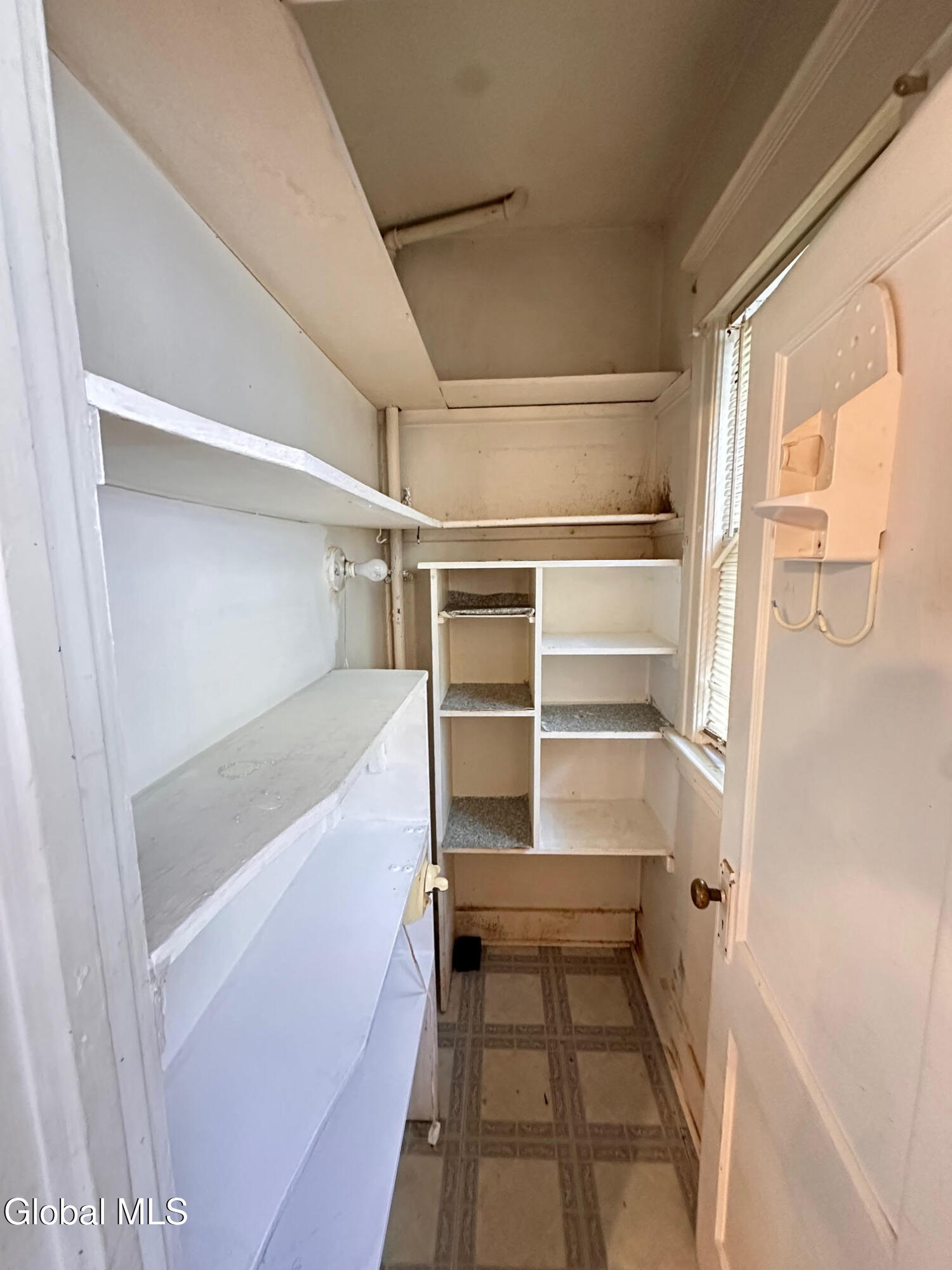 864 Myrtle Avenue, Unit 1 Albany, NY 12208 - Photo 18 of 19 241212