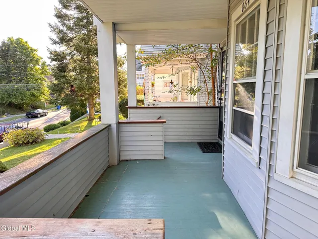 $1,750 | 864 Myrtle Avenue, Unit 1, Albany, NY 12208