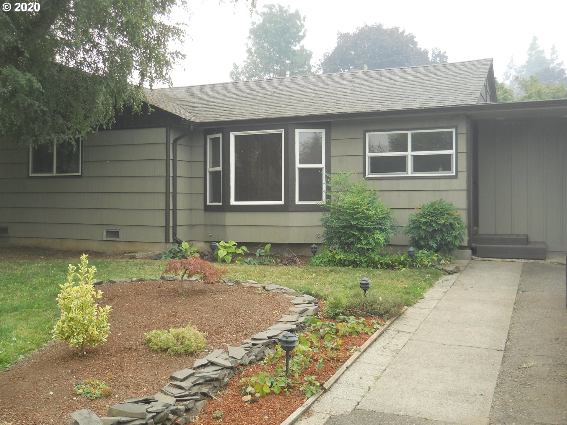 3322 Pheasant Boulevard Springfield, OR 97477 - Photo 2 of 17