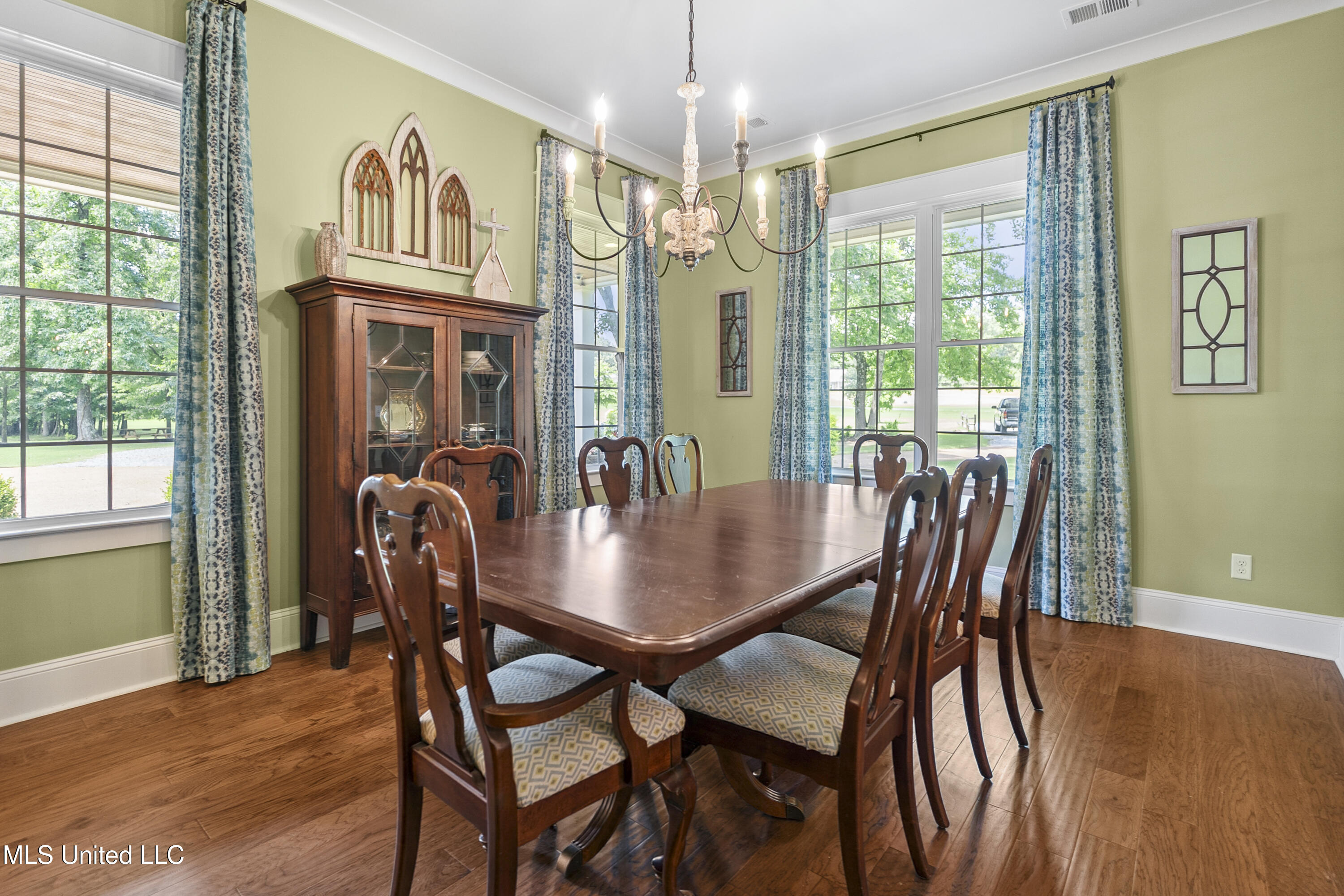 1480 Southern Rdg Trail Olive Branch, MS 38654 - Photo 21 of 81 Dining room