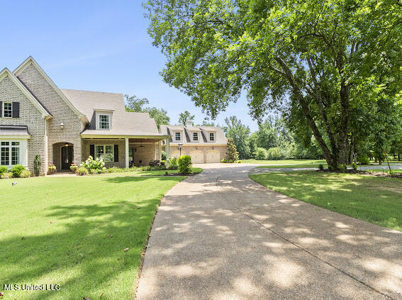 1480 Southern Rdg Trail Olive Branch, MS 38654 - Photo 6 of 81 Driveway