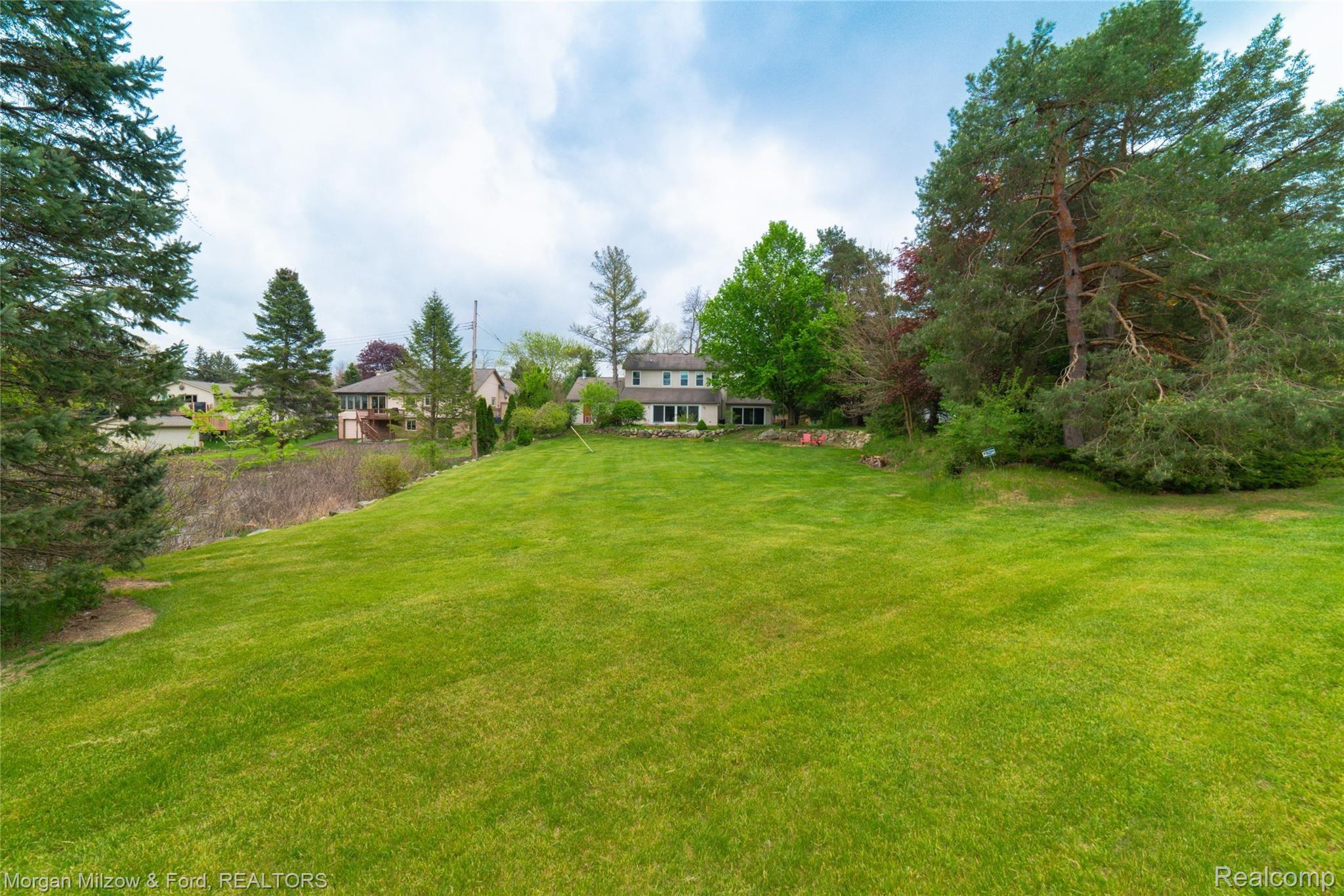 9519 Cedargrove Road Clarkston, MI 48348 - Photo 47 of 58 9515 Cedargrove-39.jpg