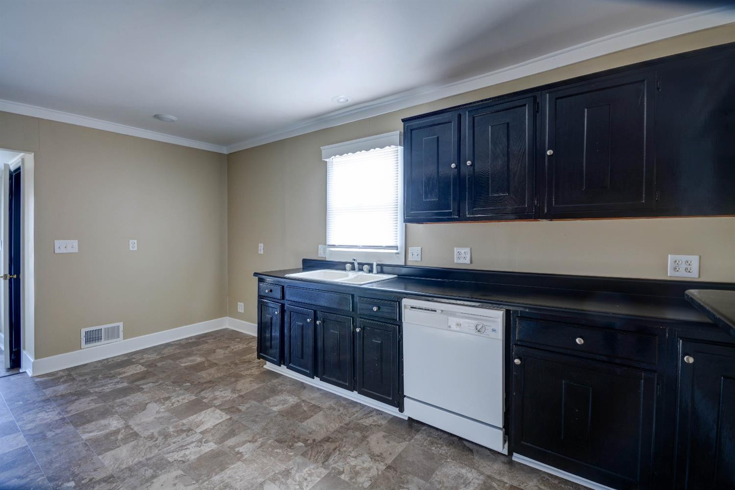 2492 Irvine Road Winchester, KY 40391 - Photo 10 of 21 Photo 10