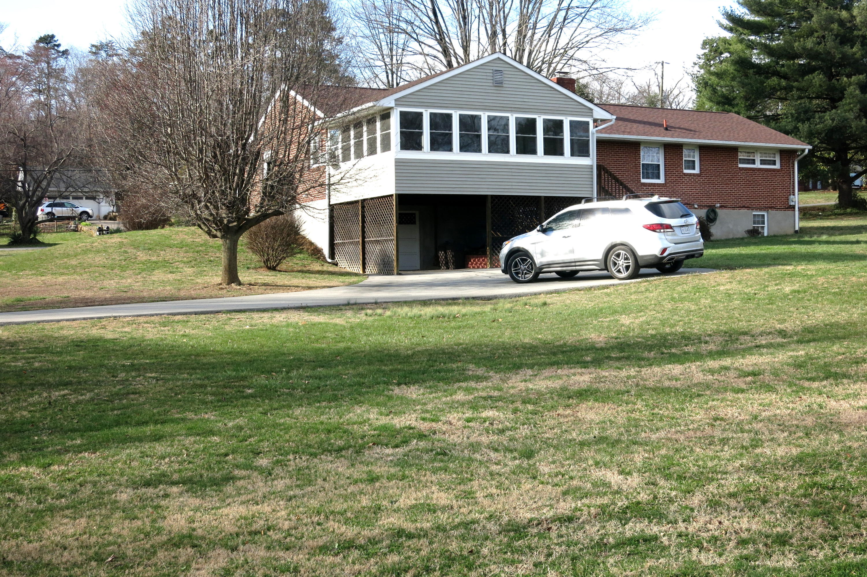 6911 Dallas Road Roanoke, VA 24019 - Photo 14 of 57 Back