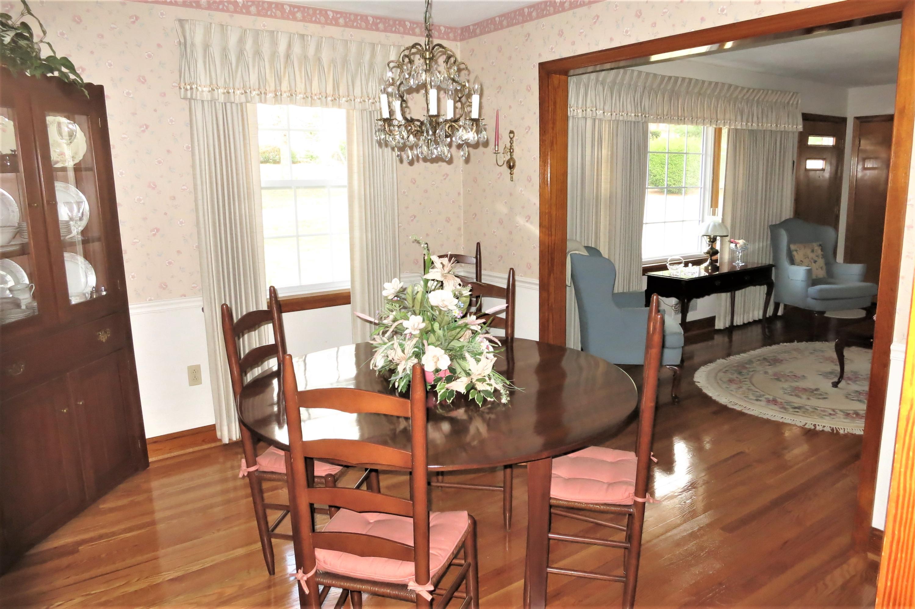 6911 Dallas Road Roanoke, VA 24019 - Photo 29 of 57 Dining Room