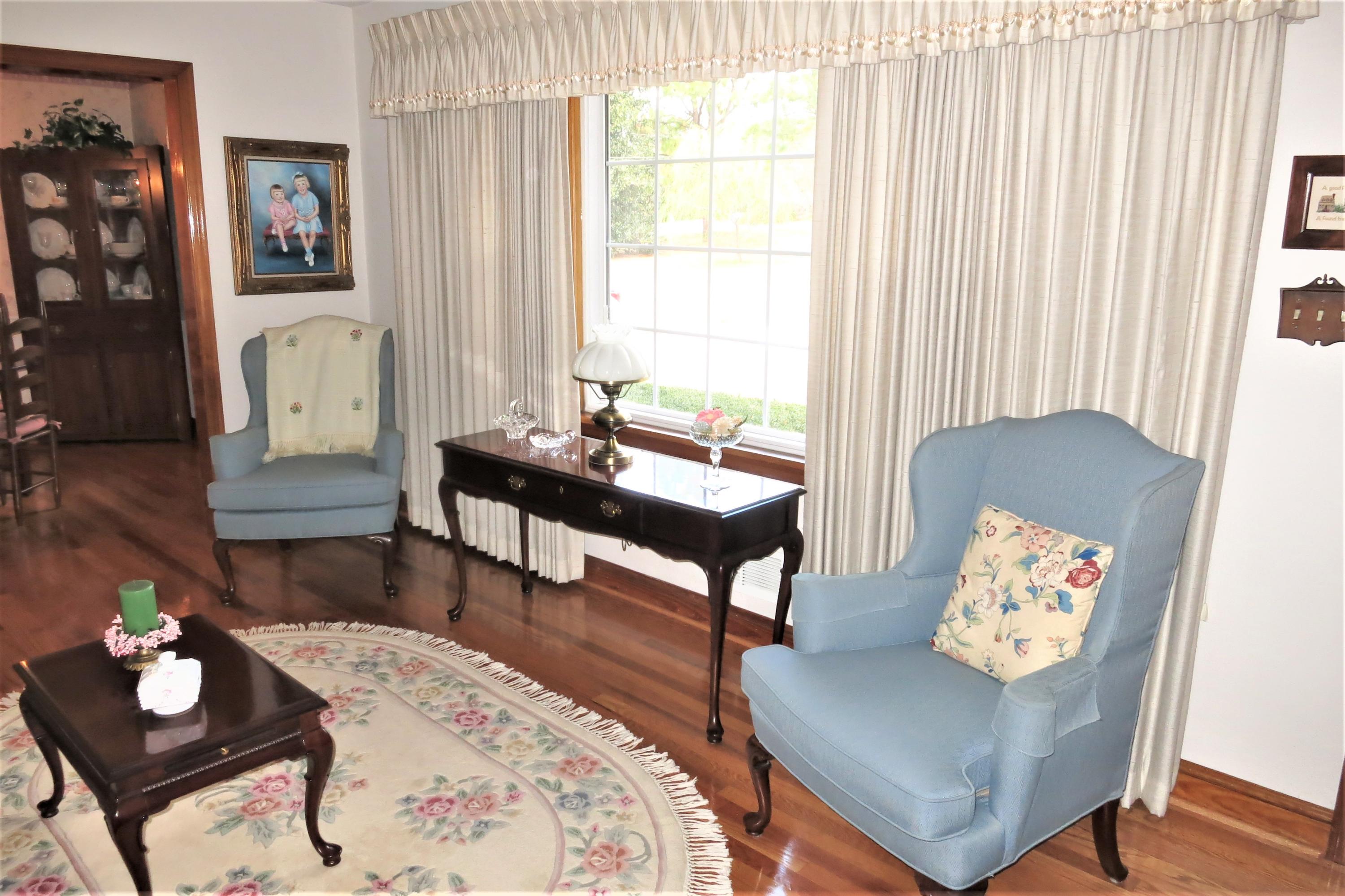 6911 Dallas Road Roanoke, VA 24019 - Photo 32 of 57 Living Room