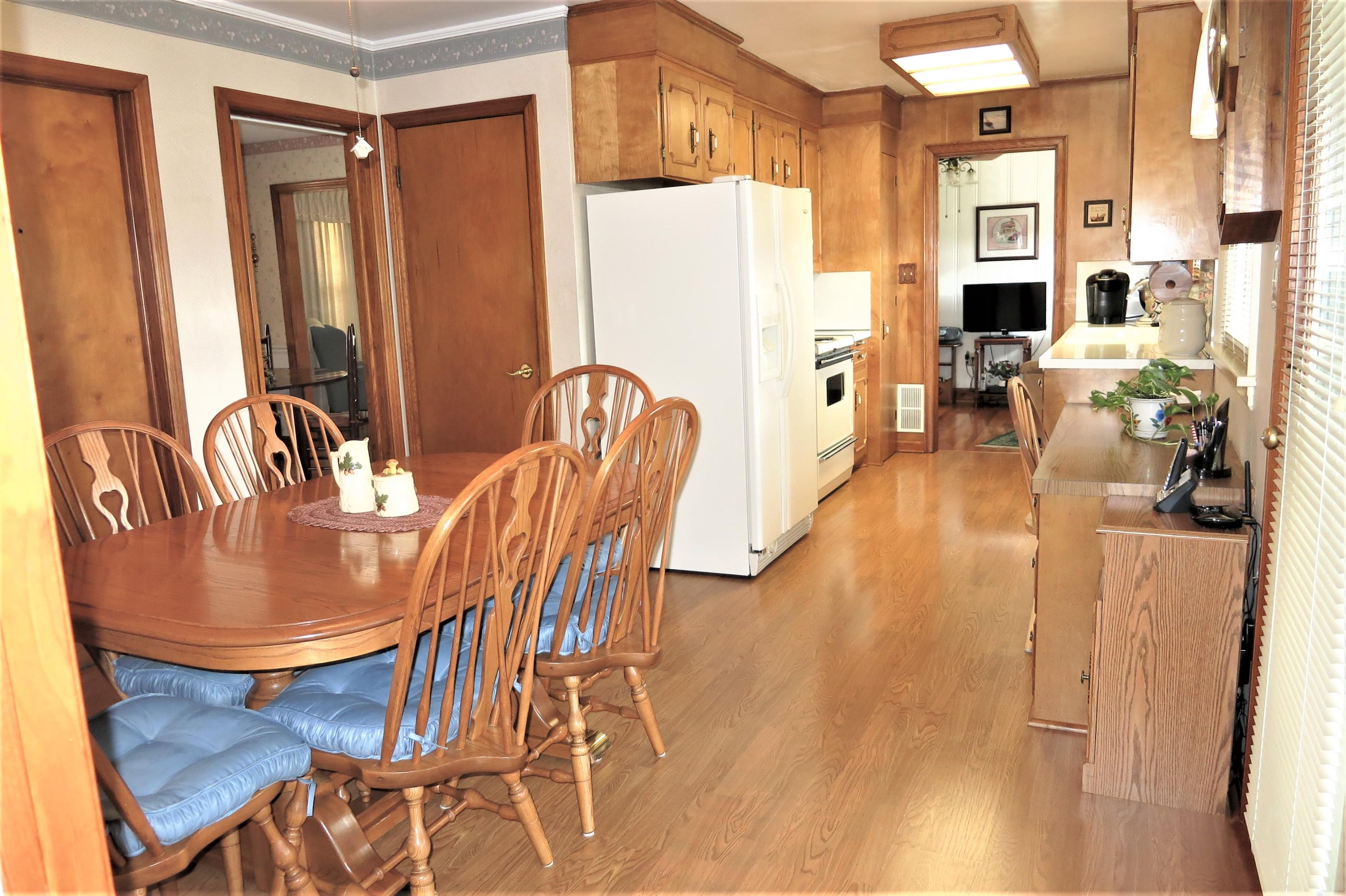 6911 Dallas Road Roanoke, VA 24019 - Photo 33 of 57 Eat in Kitchen