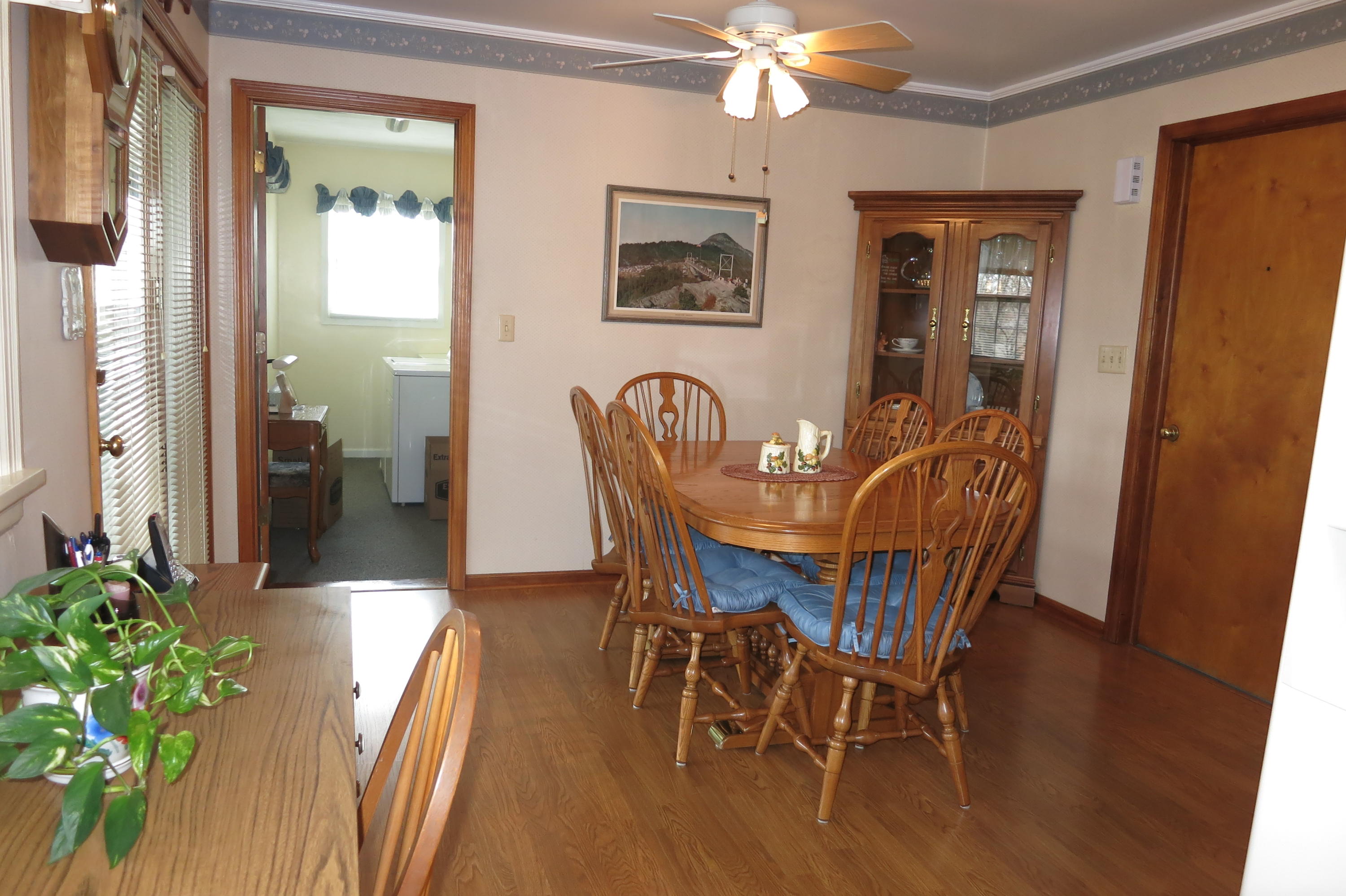 6911 Dallas Road Roanoke, VA 24019 - Photo 34 of 57 Eat in Kitchen