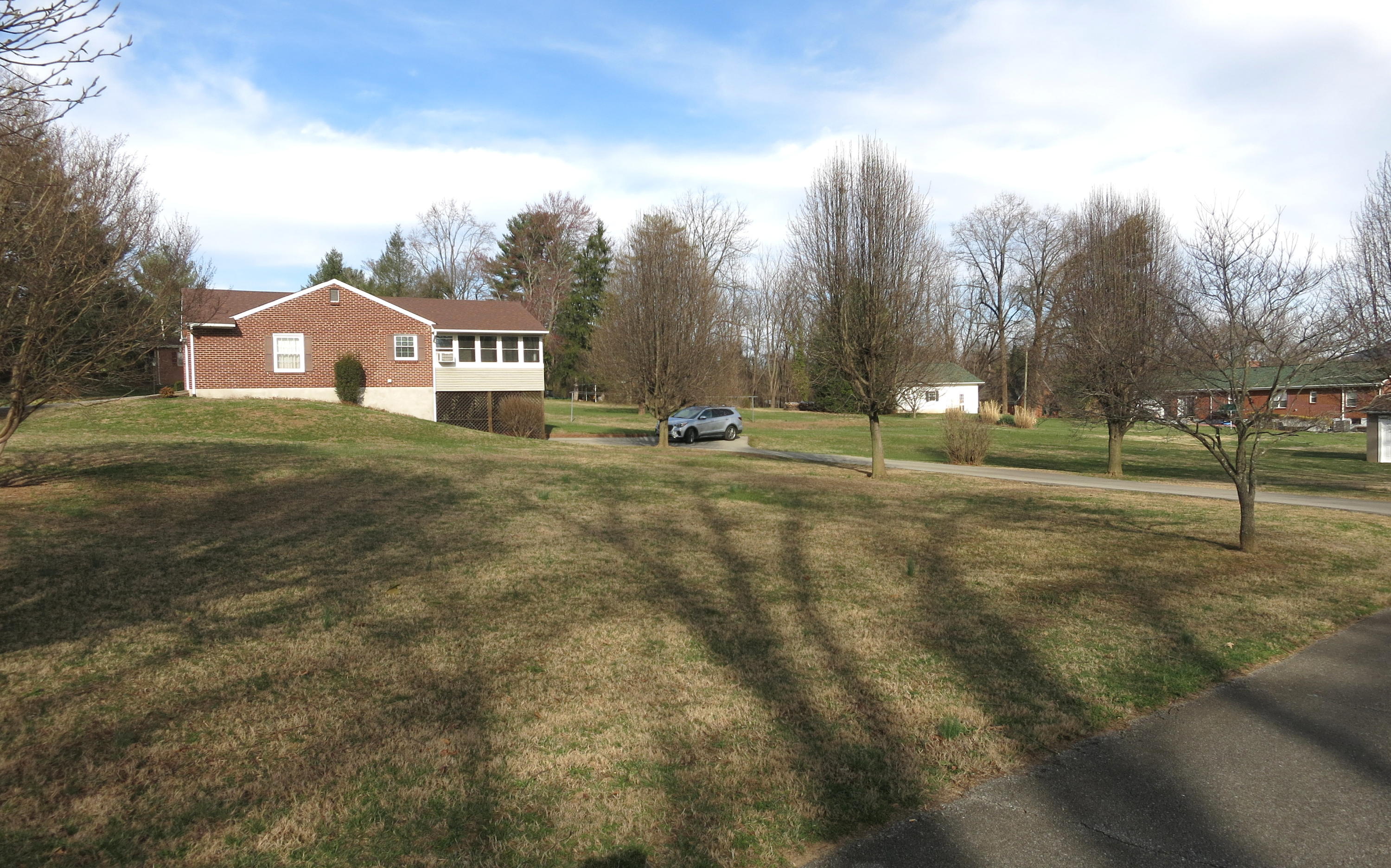 6911 Dallas Road Roanoke, VA 24019 - Photo 10 of 57 Nice property