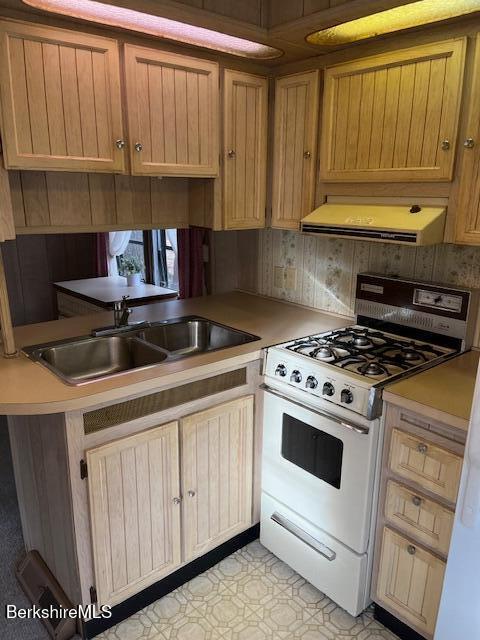 1349 Main Road Granville, MA 01034 - Photo 13 of 23 Kitchenette