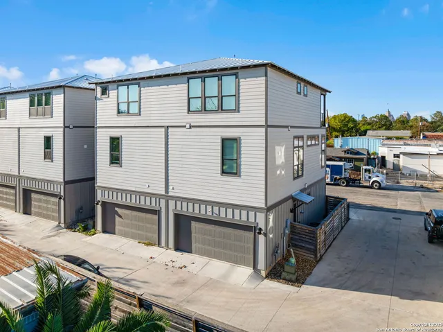 $580,000 | 110 Playmoor Street, San Antonio, TX 78210