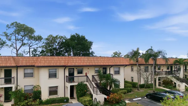 $129,900 | 7118 Golf Colony Court, Unit 106, Lake Worth, FL 33467
