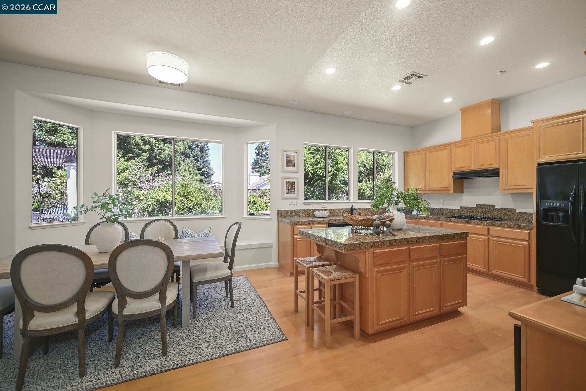 1895 Renee Way Concord, CA 94521 - Photo 12 of 45