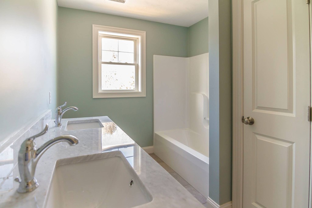 235 Fisher Road Holden, MA 01520 - Photo 28 of 30 Gallery Image 28