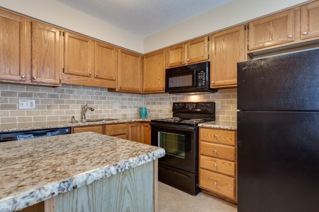 4843 Tower Road, Unit B Greensboro, NC 27410 - Photo 6 of 22 Kitchen