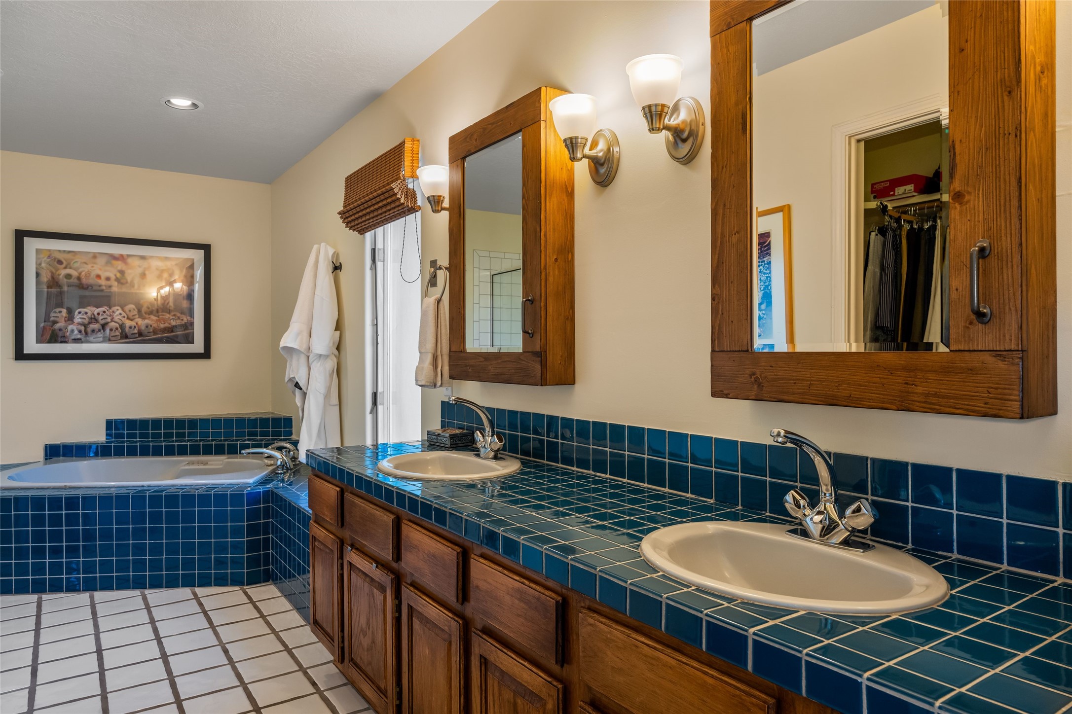 933 Stagecoach Road Santa Fe, NM 87501 - Photo 25 of 39 Primary Bathroom