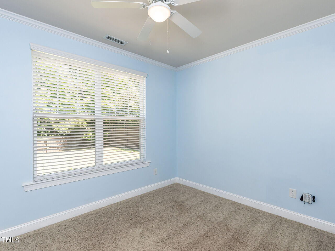 112 Victorian Oaks Drive Durham, NC 27713 - Photo 12 of 32 a view of an empty room with a window