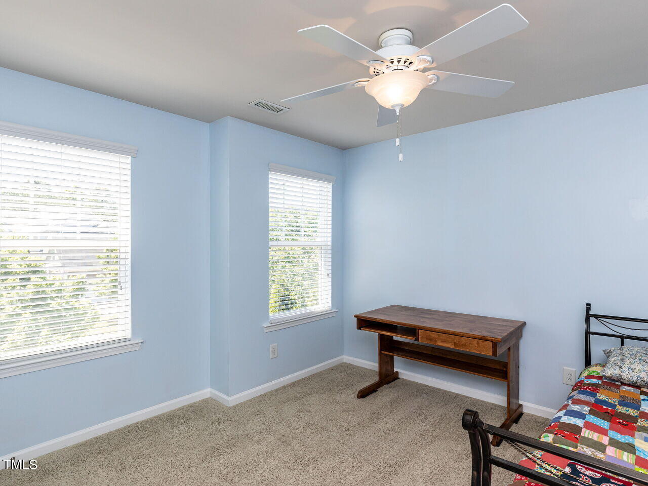 112 Victorian Oaks Drive Durham, NC 27713 - Photo 23 of 32 a living room with furniture and a window
