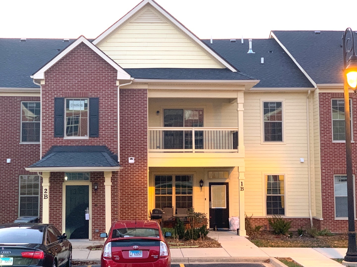 1044 Swift Road, Unit 1B Glen Ellyn, IL 60137 - Photo 1 of 1